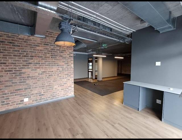 BUSINESS PROPERTY TO RENT IN MIDLANDS ESTATE